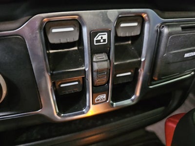 2025 Jeep Gladiator High Tide
