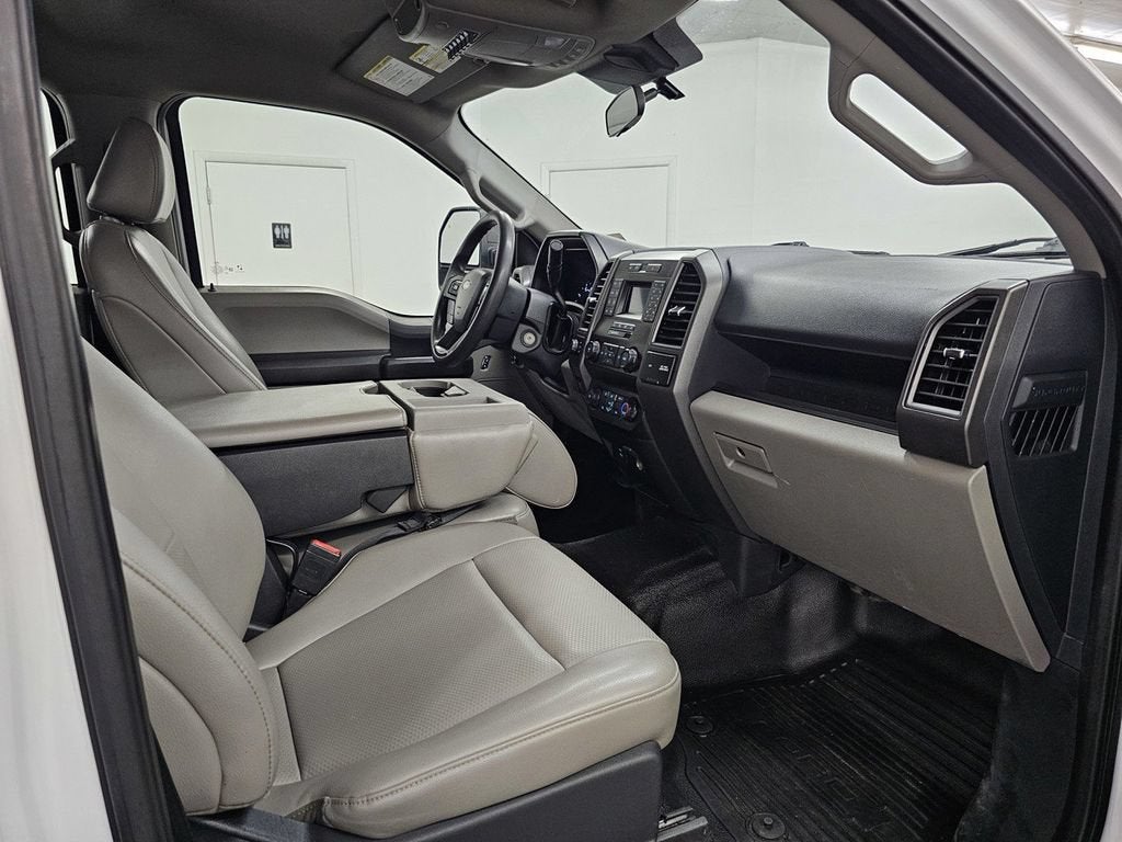 2022 Ford Super Duty F-550 DRW XL