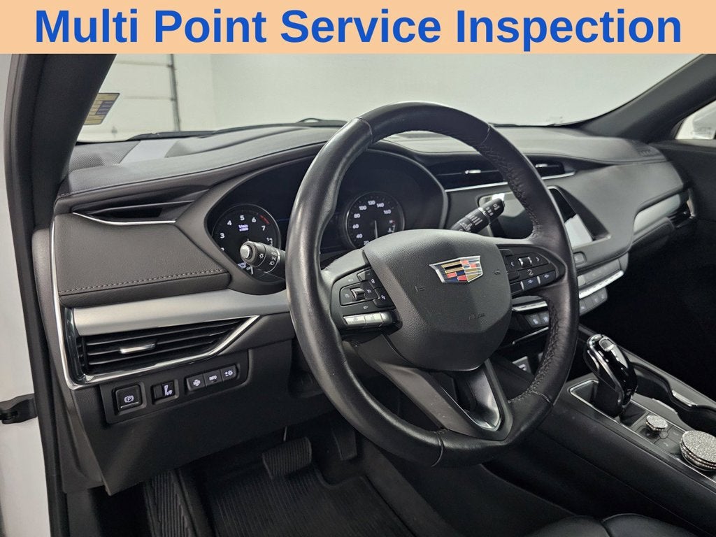 2023 Cadillac XT4 AWD Premium Luxury