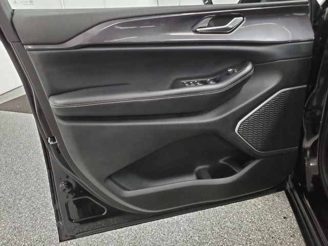 2022 Jeep Grand Cherokee Altitude