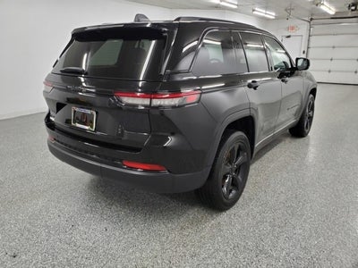 2022 Jeep Grand Cherokee Altitude