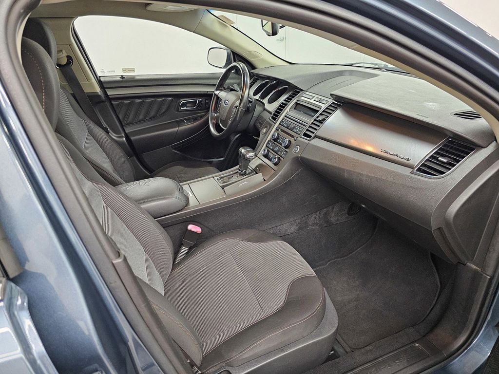 2010 Ford Taurus SEL