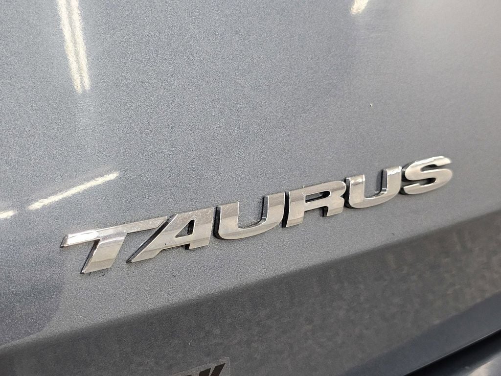 2010 Ford Taurus SEL