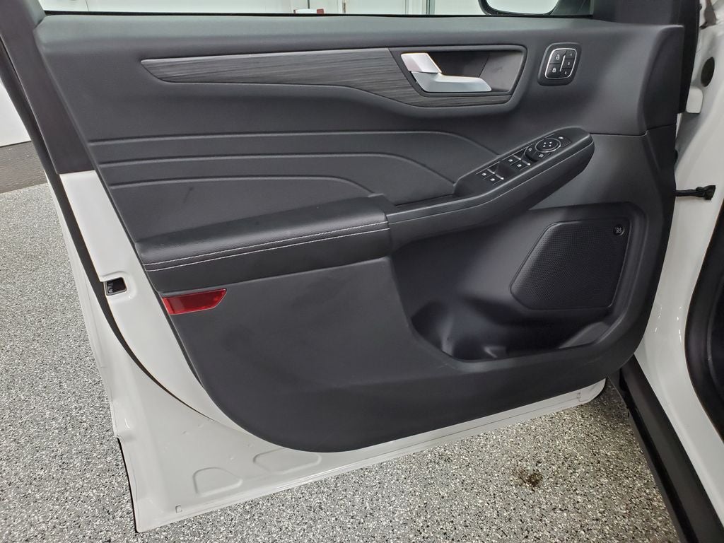 2025 Ford Escape Hybrid Platinum