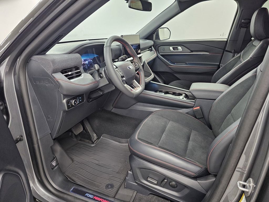 2026 Ford Explorer ST - Photo 13