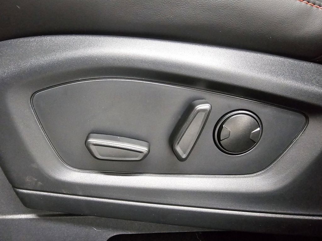 2026 Ford Explorer ST - Photo 14