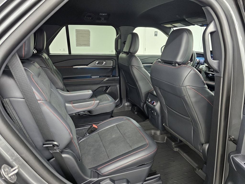 2026 Ford Explorer ST - Photo 25
