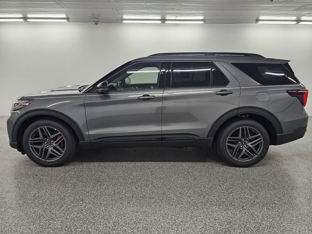 2026 Ford Explorer ST - Photo 7