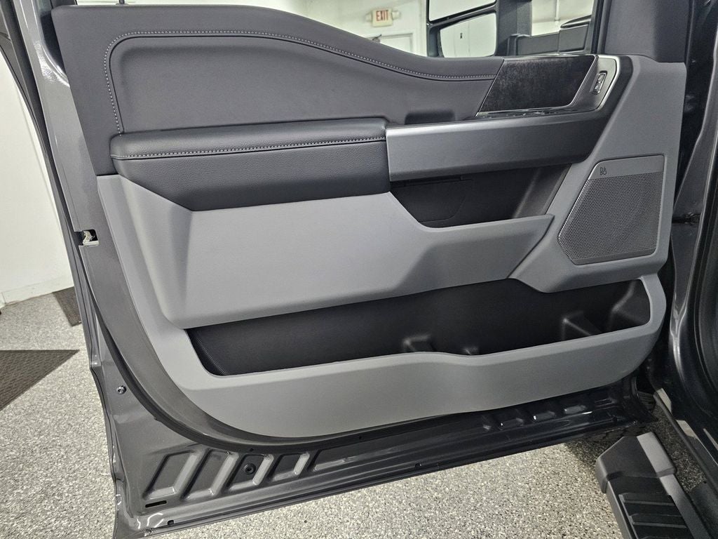 2027 Ford F-250SD XLT