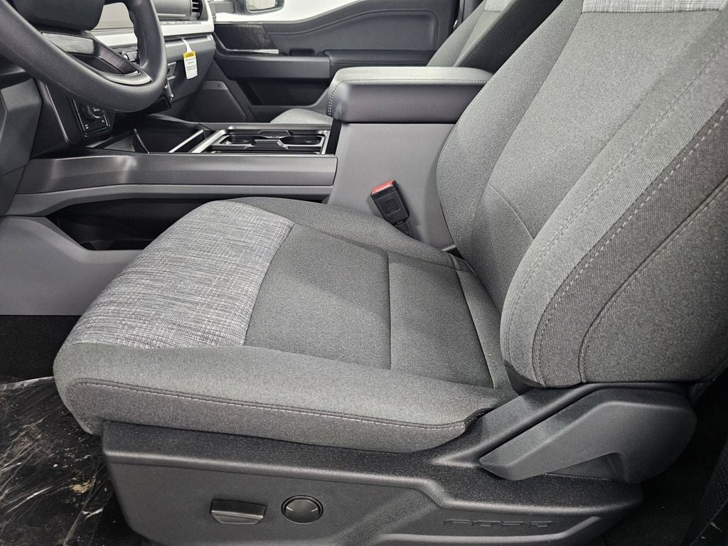 2027 Ford F-250SD XLT