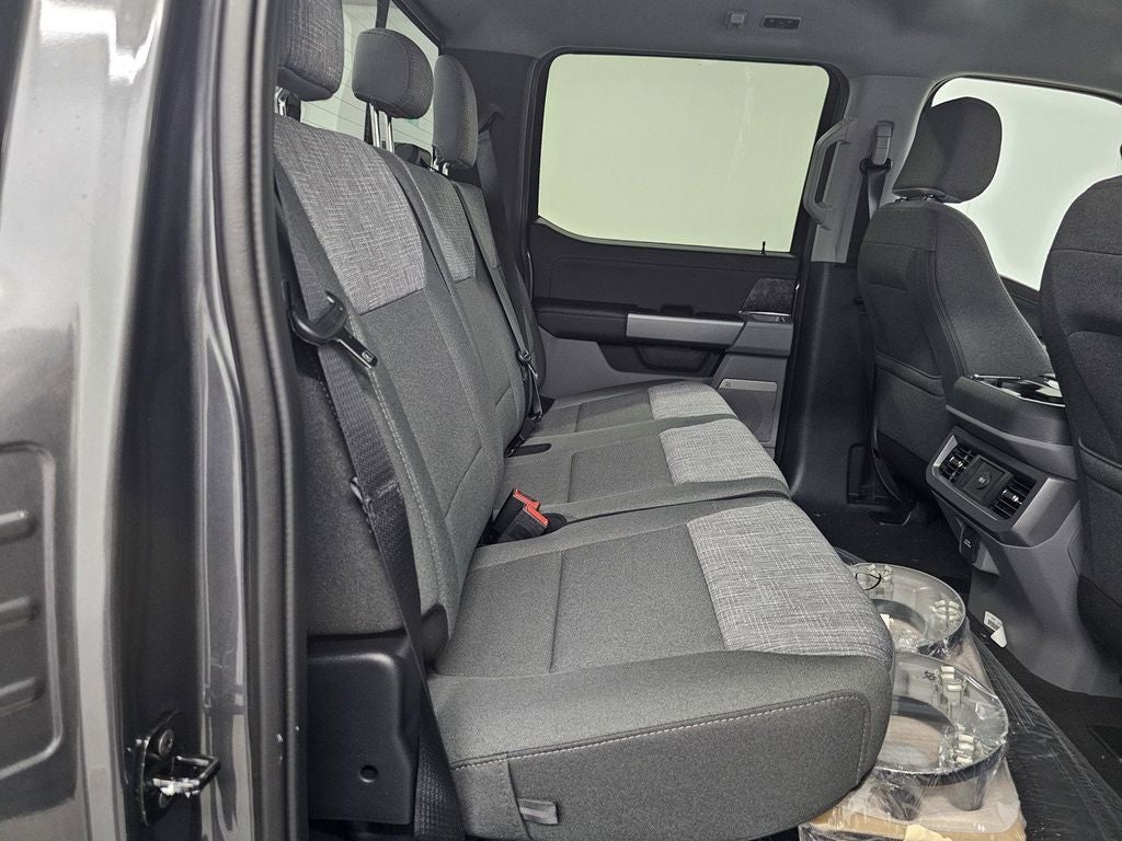2027 Ford F-250SD XLT