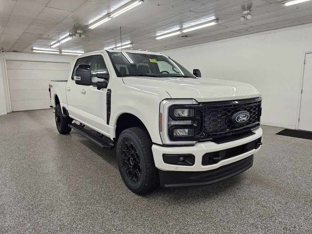 2027 Ford F-350SD Lariat