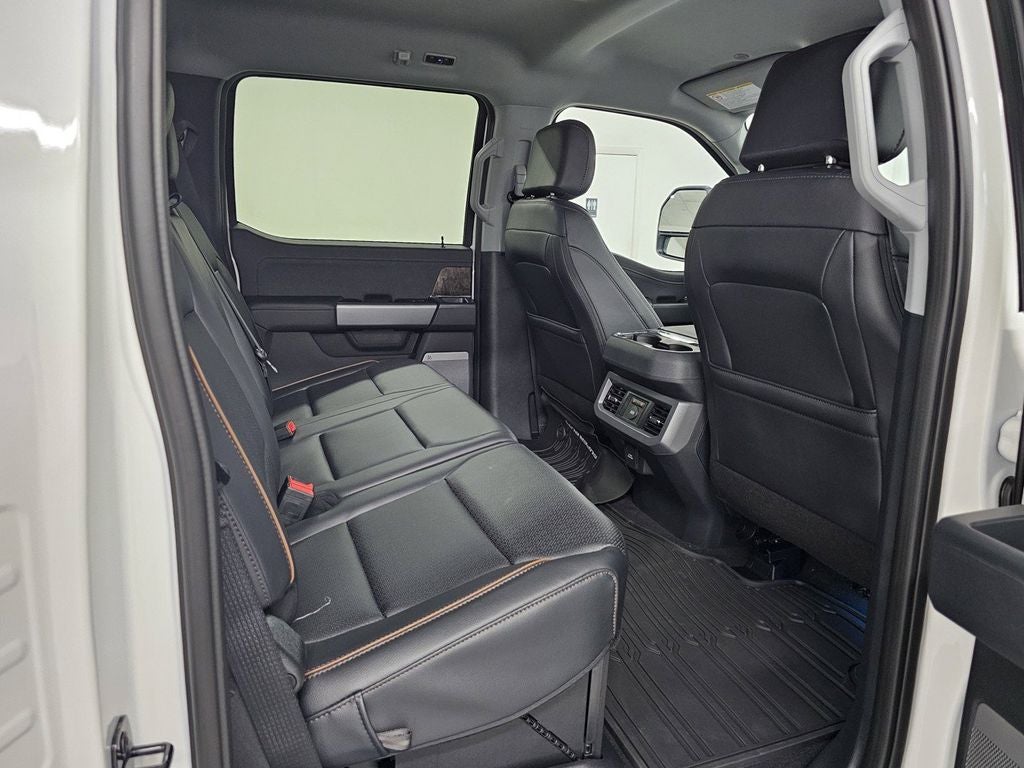 2027 Ford F-350SD Lariat