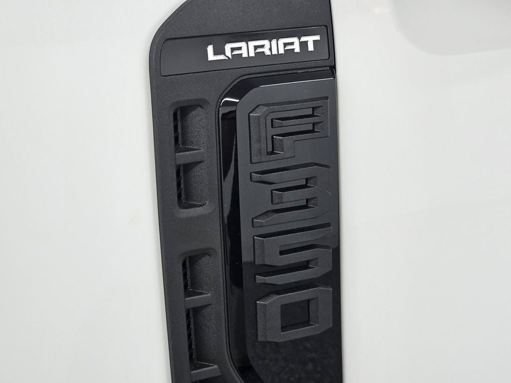 2027 Ford F-350SD Lariat