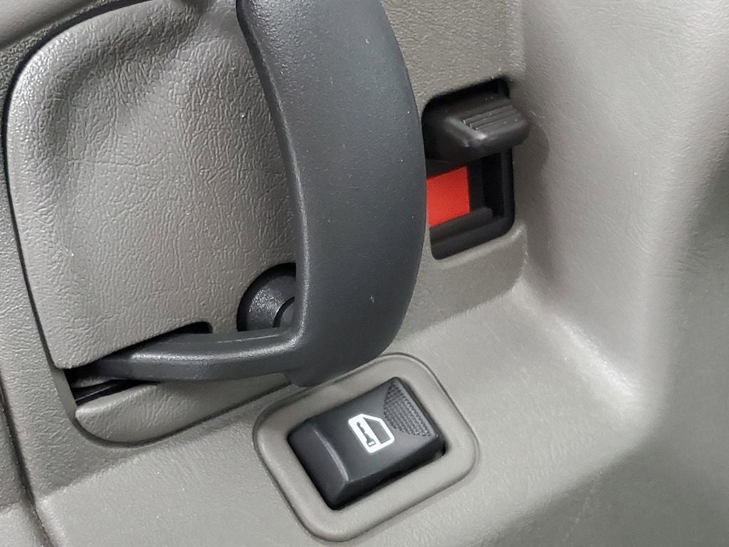 2022 Chevrolet Express 3500 LS Passenger