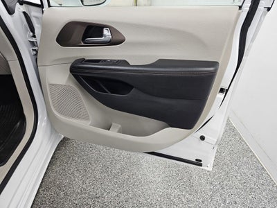 2019 Chrysler Pacifica Touring Plus
