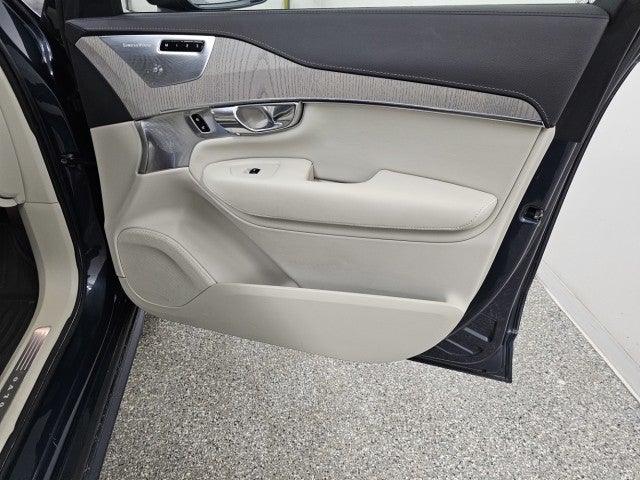 2025 Volvo XC90 Plug-In Hybrid Ultra