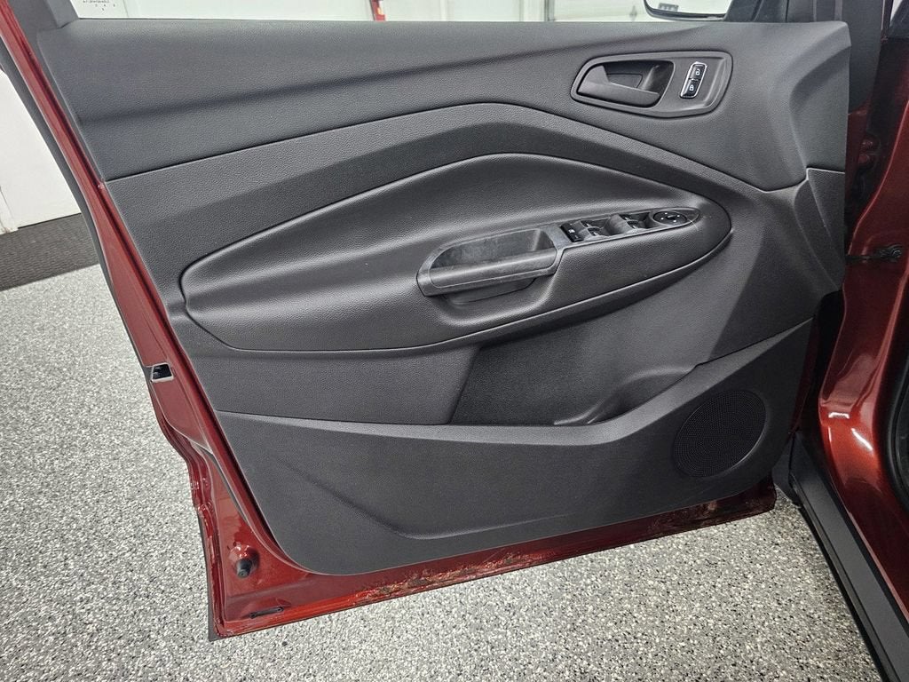 2016 Ford Escape S