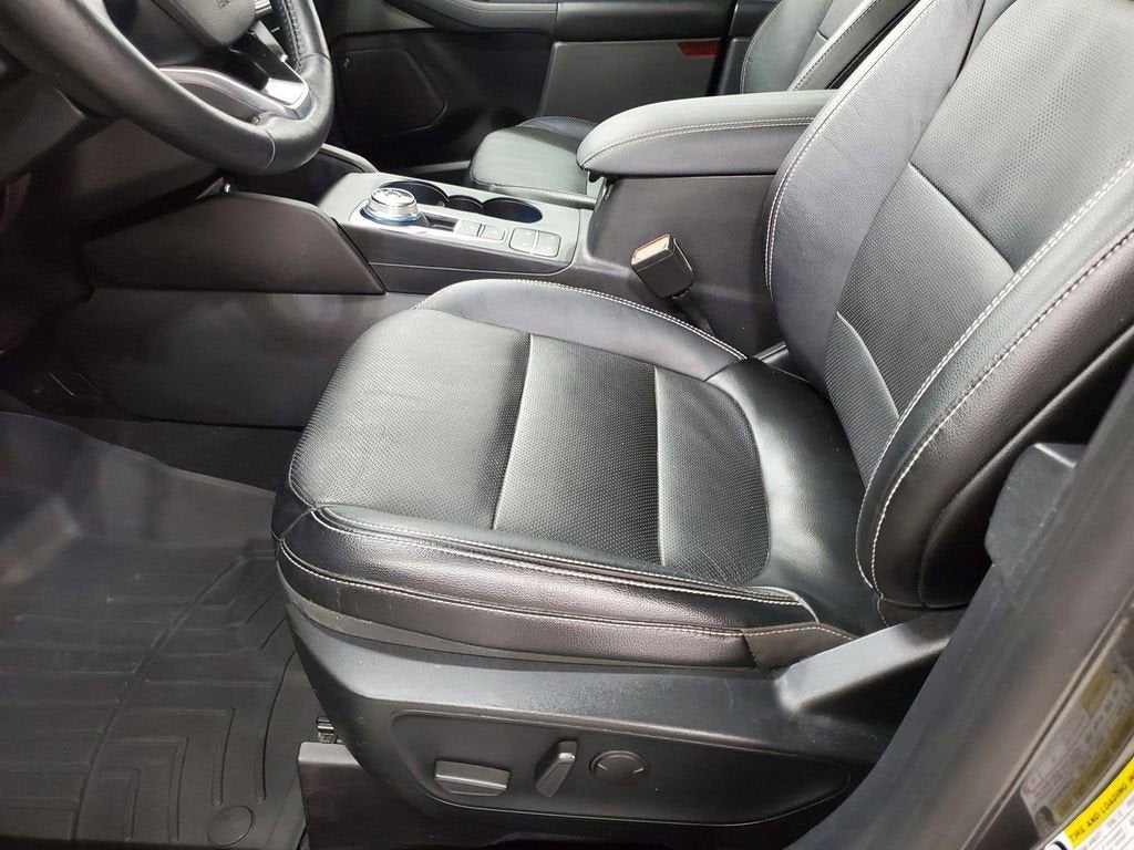 2020 Ford Escape Titanium