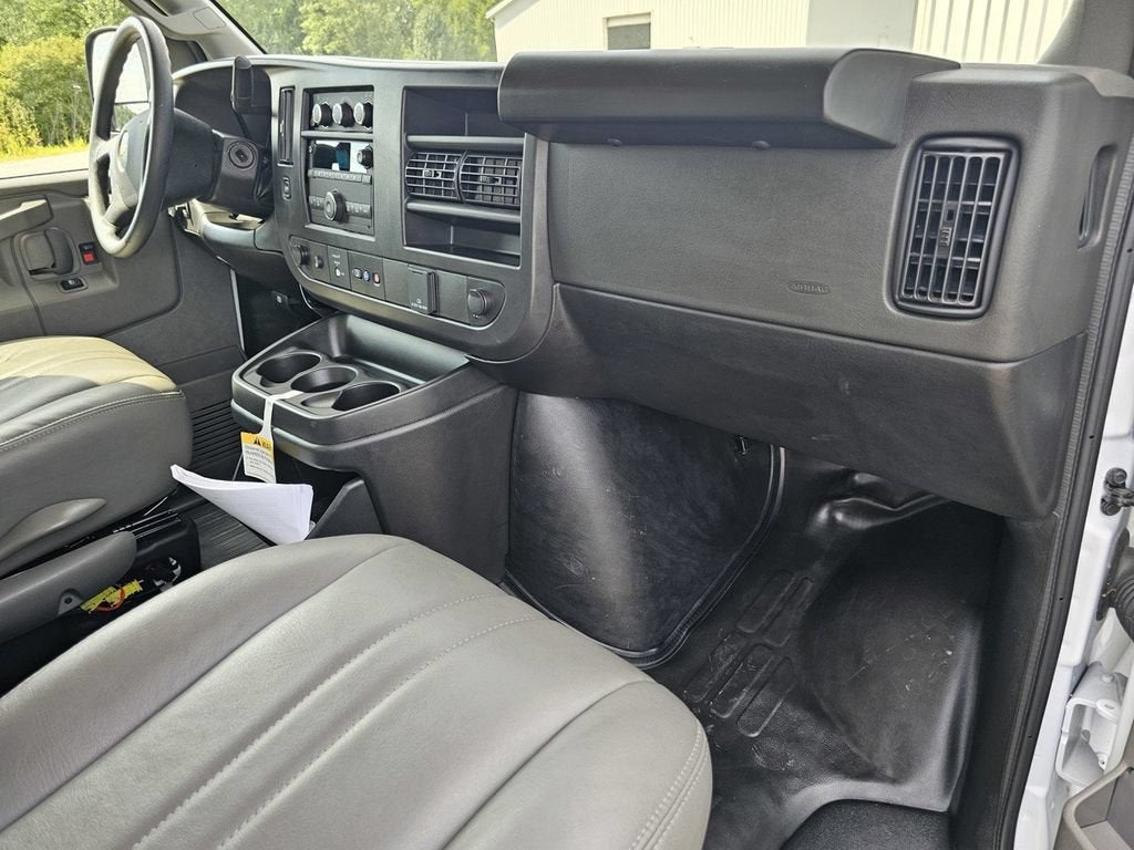2025 Chevrolet Express Cutaway 3500 Work Van
