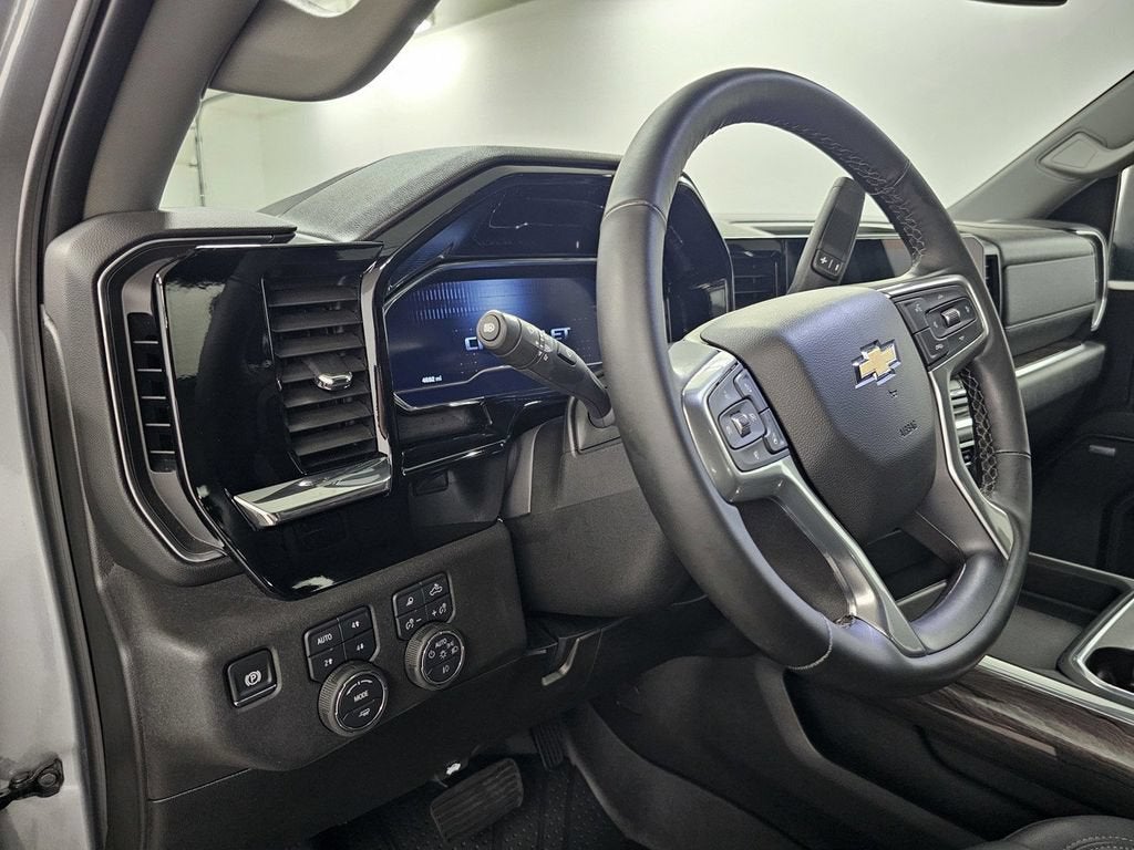 2025 Chevrolet Silverado 3500 HD LTZ DRW
