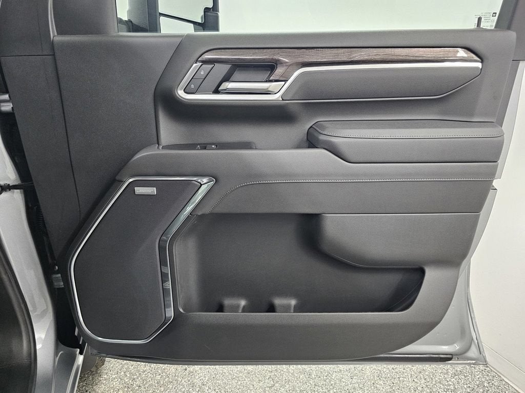 2025 Chevrolet Silverado 3500 HD LTZ DRW