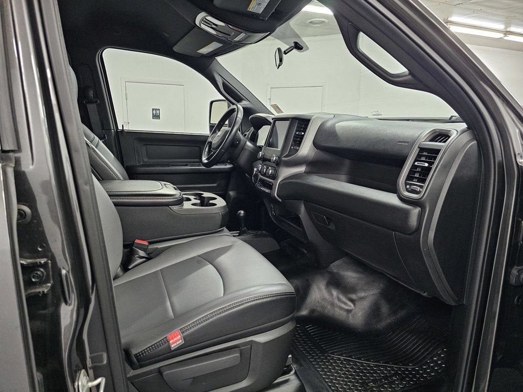 2024 RAM 2500 Tradesman Crew Cab 4x4 6'4" Box