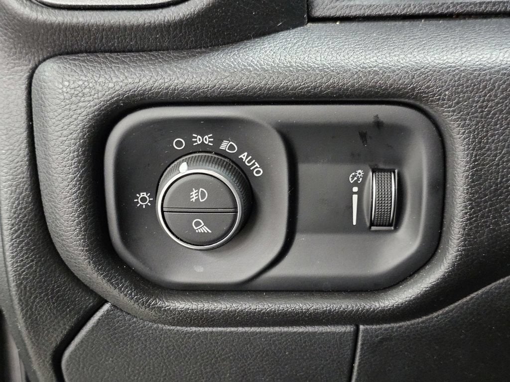 2024 RAM 2500 Tradesman Crew Cab 4x4 6'4" Box