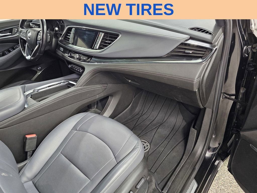 2022 Buick Enclave Essence