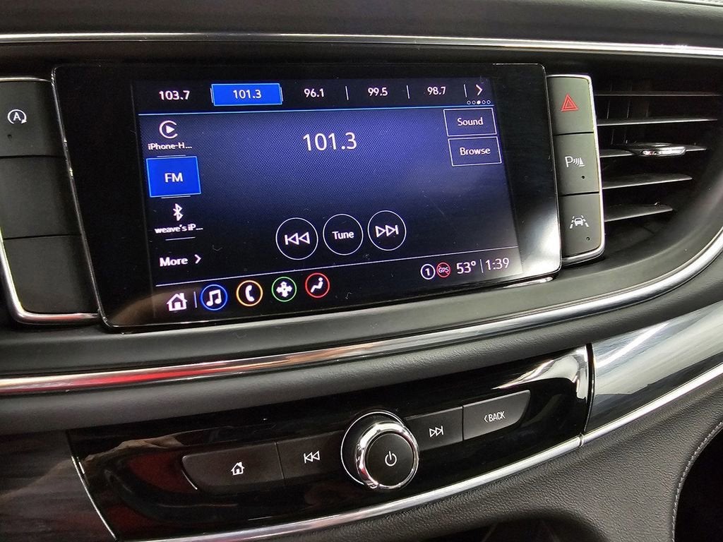 2022 Buick Enclave Essence