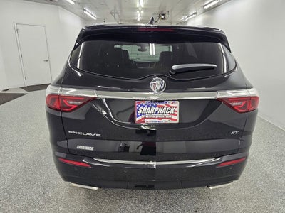 2022 Buick Enclave Essence
