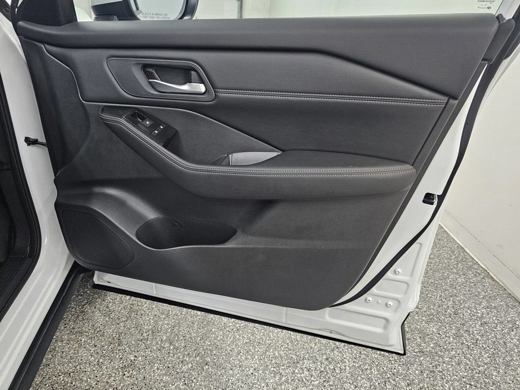 2024 Nissan Rogue SV FWD